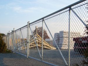 clôture, mailles de chaine, porte, barrière, coulissante, commercial, industriel, sécurité