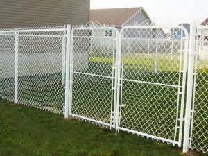 clôture, résidentiel, maille, chaîne, terrain, cour, arrière, barrière, porte, blanc