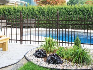 clôture, ornemental, résidentiel, cour, arrière, terrain, brun, piscine, sécurité, esthétique